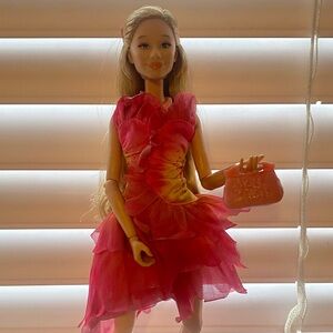 Wicked movie ariana grande glinda doll